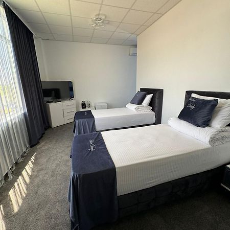 Hotel Daly Плоешти Экстерьер фото