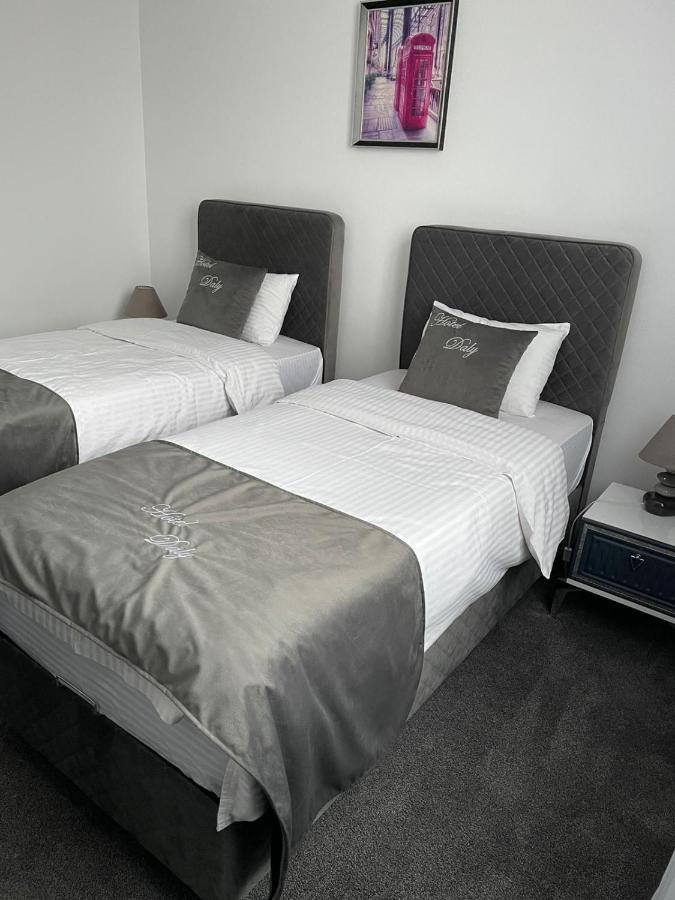Hotel Daly Плоешти Экстерьер фото