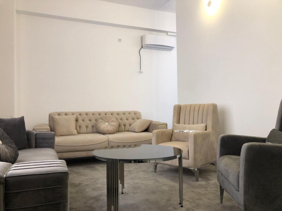 Hotel Daly Плоешти Экстерьер фото